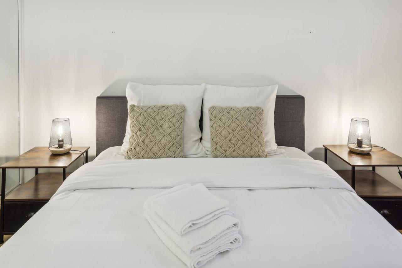 Superbe 2 Pieces Au Coeur Du Xvieme Bed and Breakfast París Exterior foto